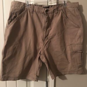 Beige khaki cargo shorts 40w